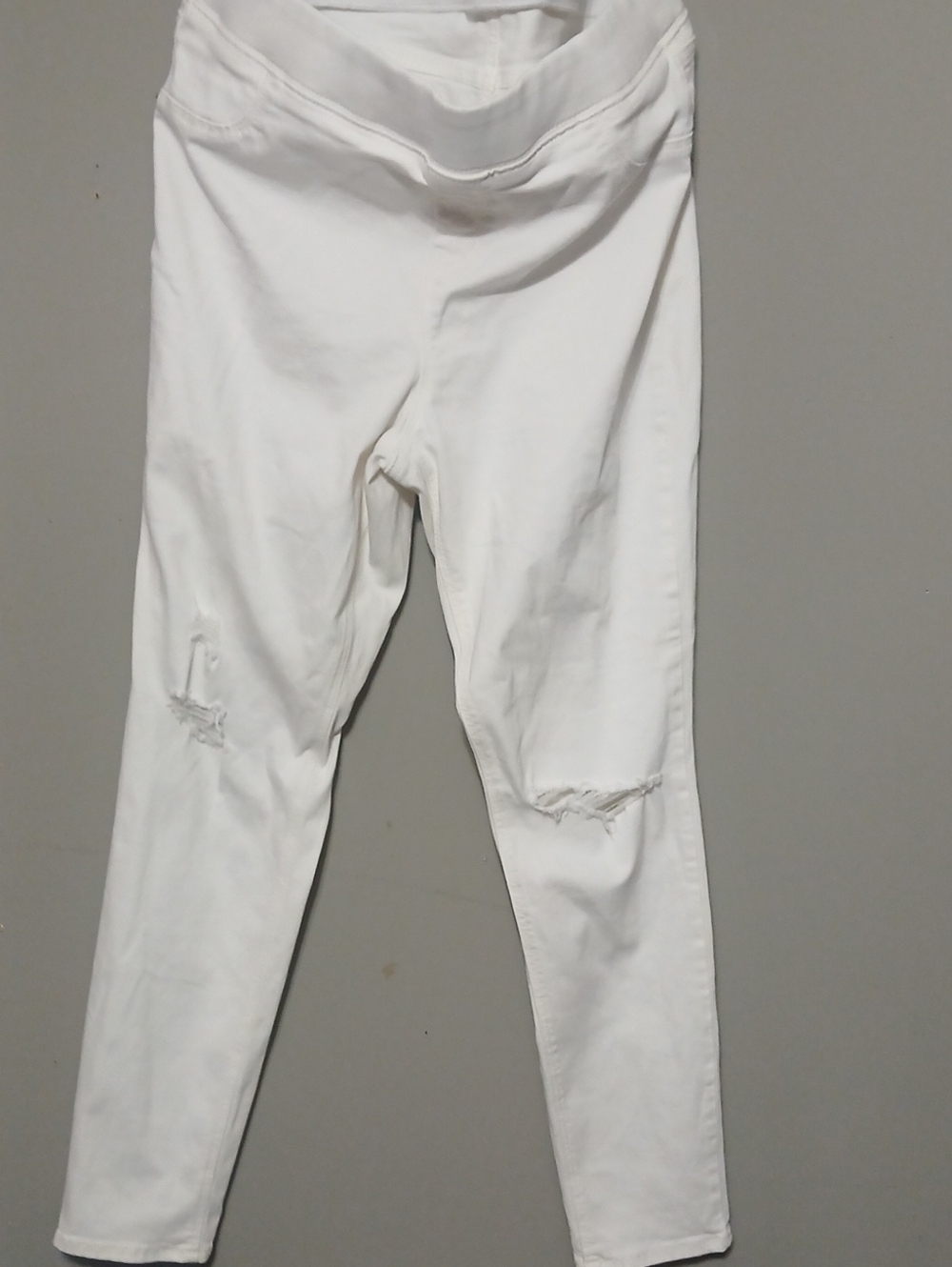 Old Navy White Women's Ripped Jeggings